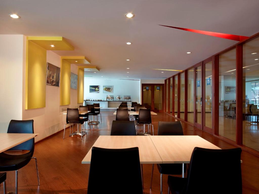 Posezení v ubytování Ibis Budget Jakarta Menteng