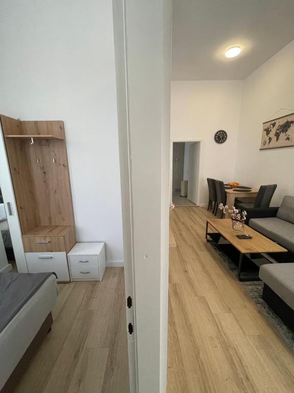 Televízia a/alebo spoločenská miestnosť v ubytovaní Two bedroom apartment N Split