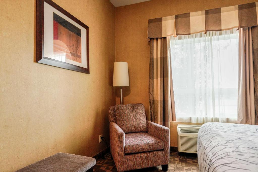 Best Western Plus South Edmonton Inn & Suites - Resim 11