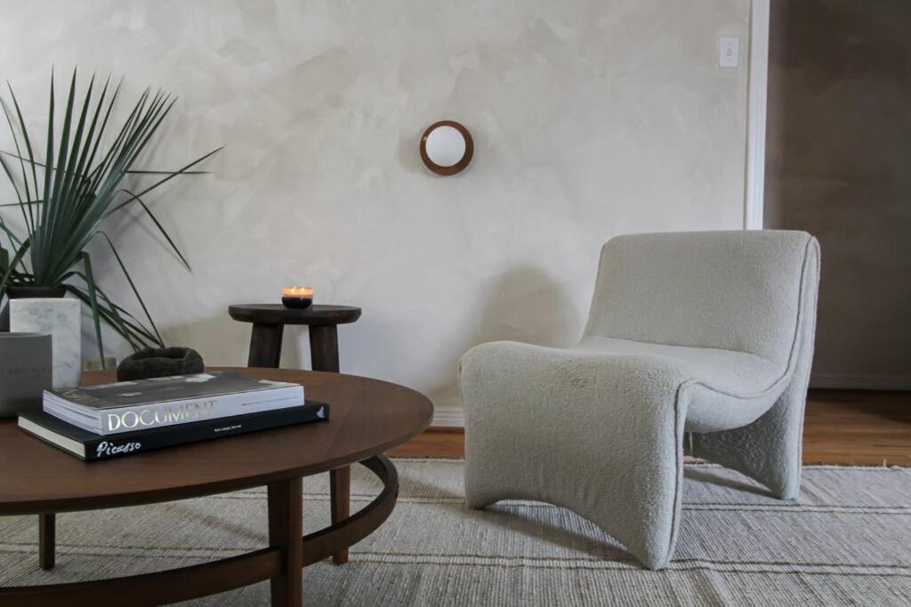 Casa Wabi on Park Lane in Dallas + 2 King Beds, Dallas (updated prices