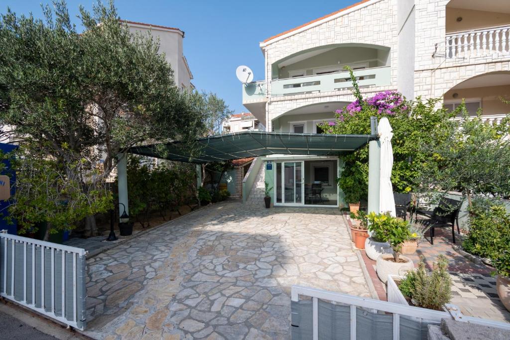 Budova, kde se apartmán nachází