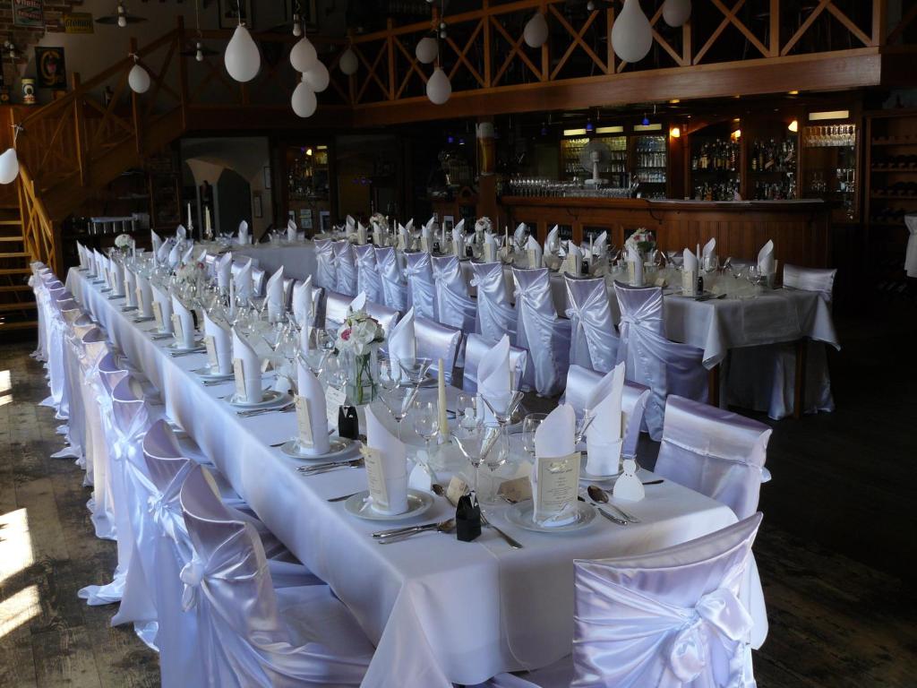 Restaurace v ubytování AGH Hotel