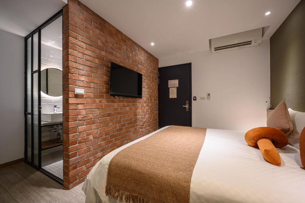 Hotel East Taichung - Standard Double Room Without Window