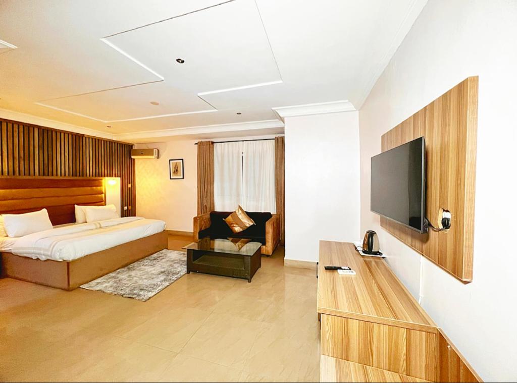 TV a/nebo společenská místnost v ubytování Grey Residence