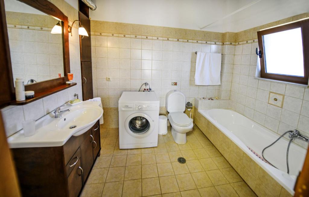 Łazienka w obiekcie Niriides Apartments
