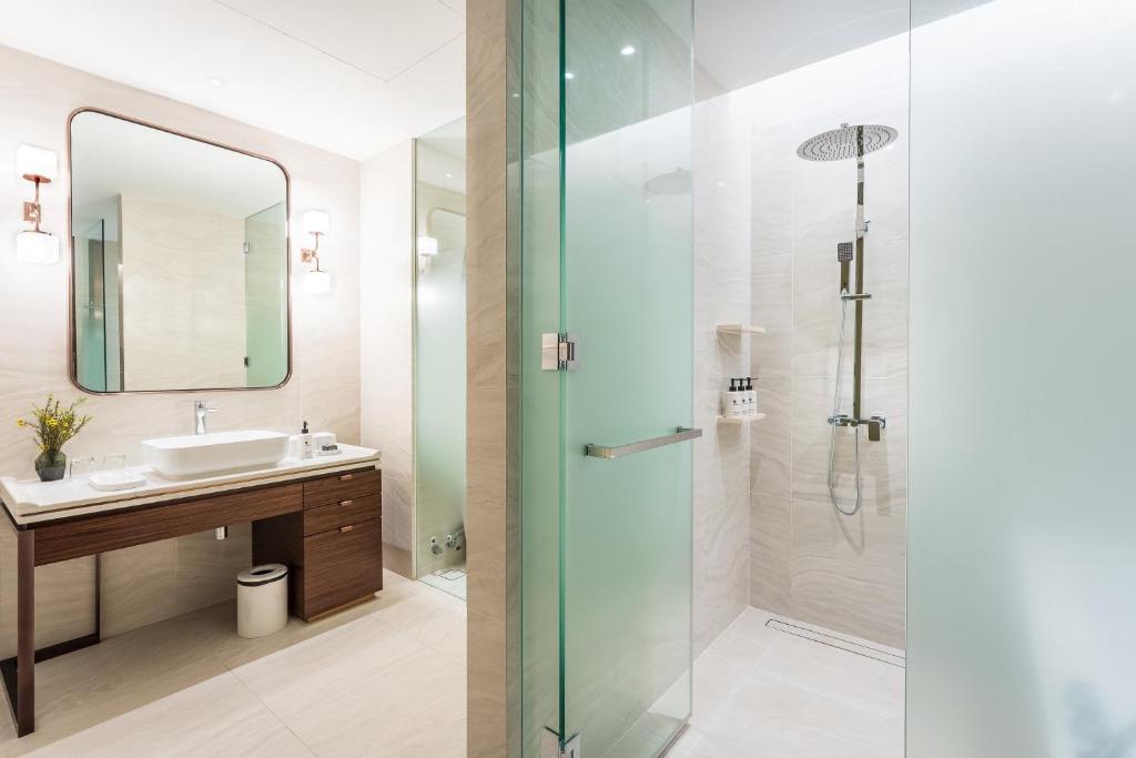 SILQ Hotel & Residence - 12