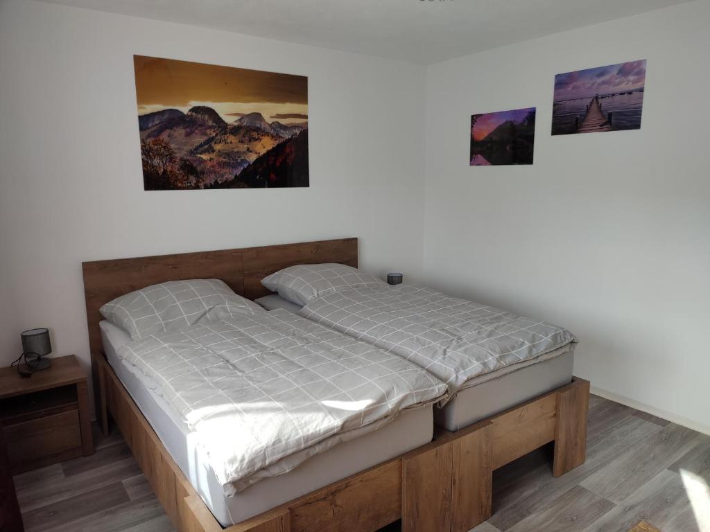 Postel nebo postele na pokoji v ubytování Fasanengarten in Traunreut