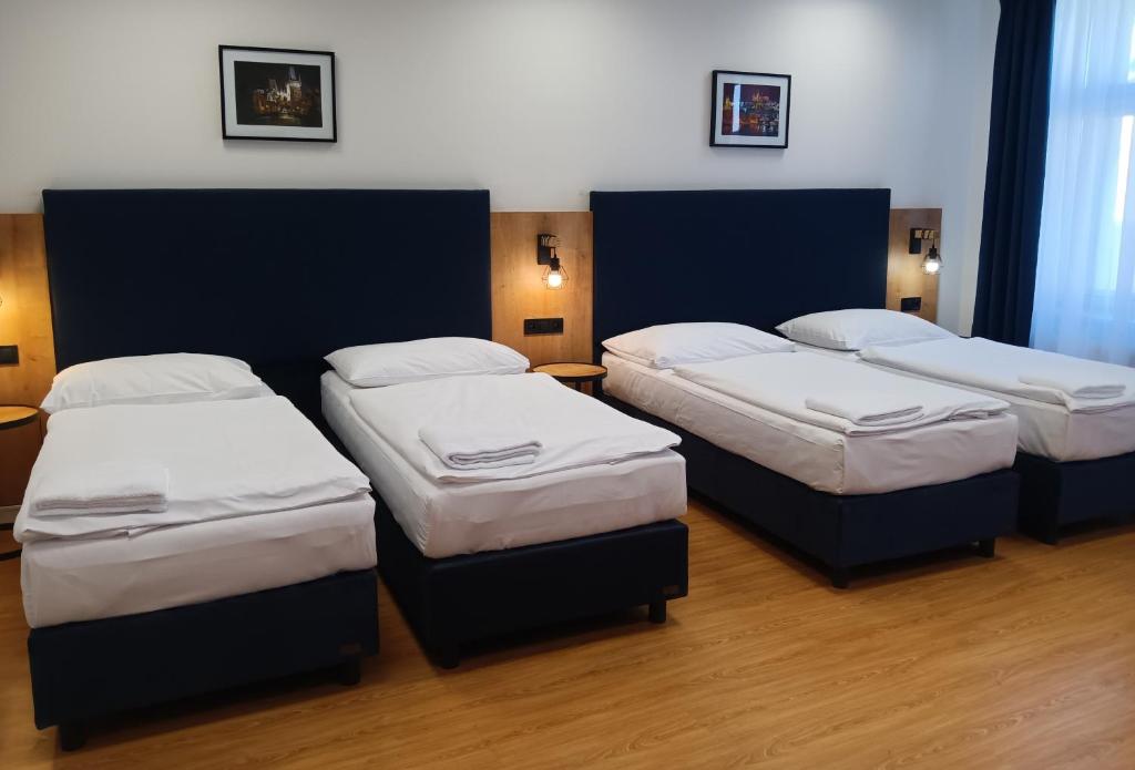 Powder Tower Suites - Resim 36