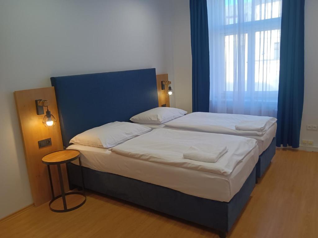 Powder Tower Suites - Resim 34