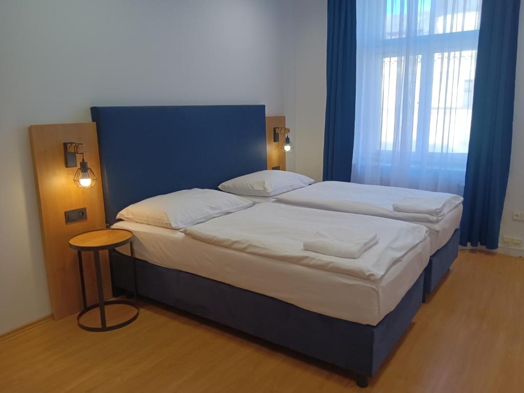 Powder Tower Suites - Resim 41