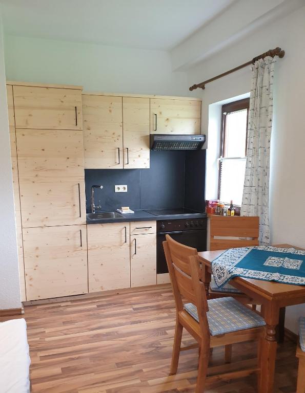 Kuchyň nebo kuchyňský kout v ubytování Landhotel Lacknerhof