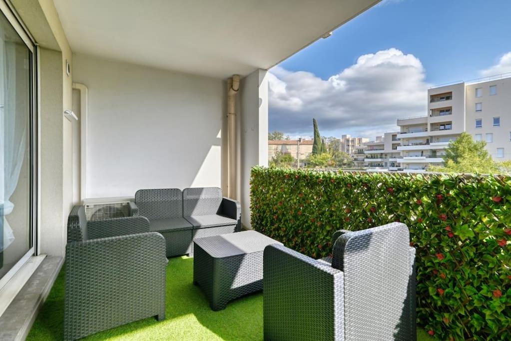 Photo de la galerie de l'établissement GROGNARDE - T3 climatisé avec terrasse, à Marseille