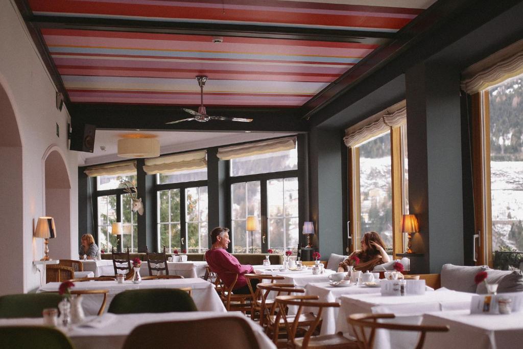Restoran või mõni muu söögikoht majutusasutuses Alpine Spa Hotel Haus Hirt