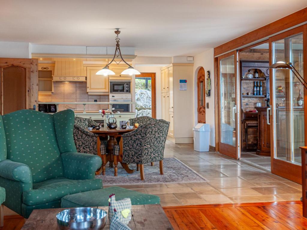Kuchyň nebo kuchyňský kout v ubytování Chalet Belle Vue by Interhome