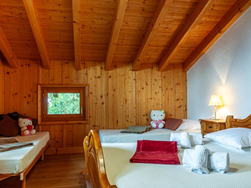 Postel nebo postele na pokoji v ubytování Chalet Belle Vue by Interhome