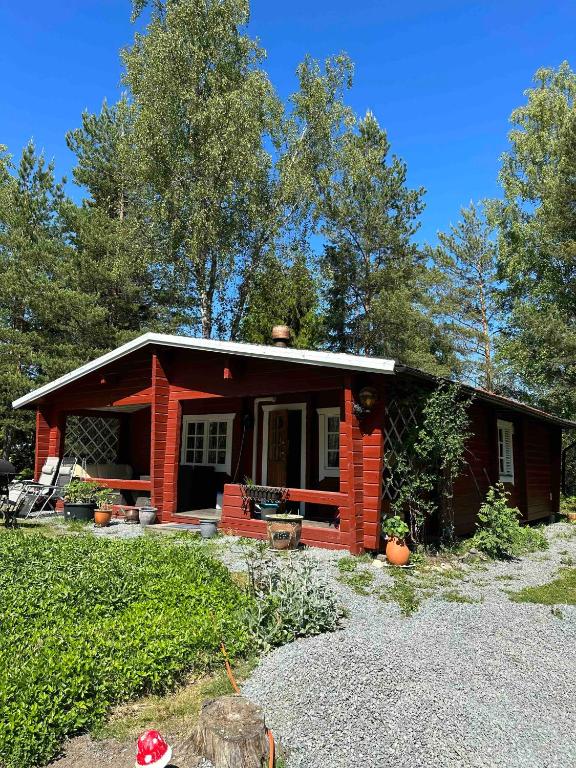 Near Kapellskär Port - A Cosy Cottage in Norrtälje