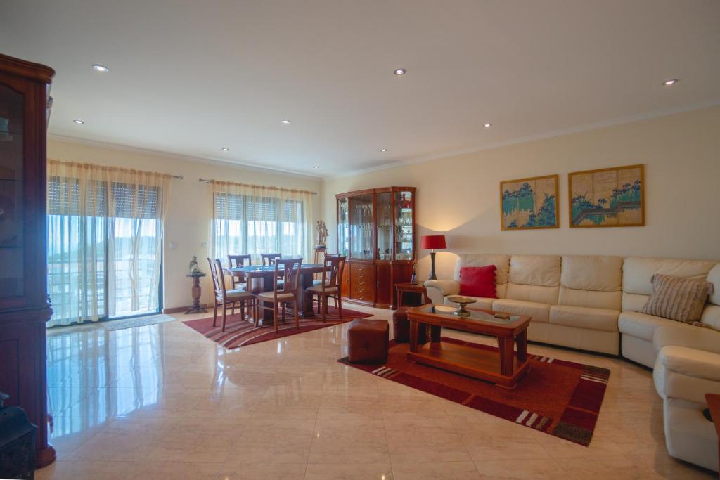Large Modern Ponta Delgada Apartment