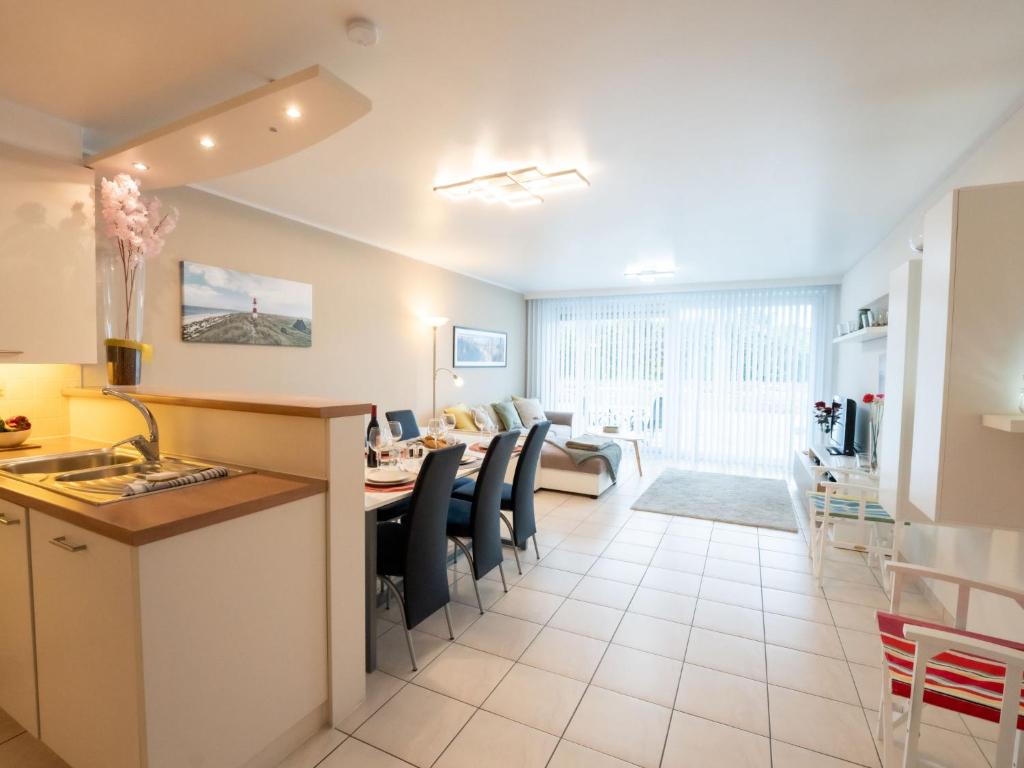 Kuchyň nebo kuchyňský kout v ubytování Apartment Breduynia by Interhome