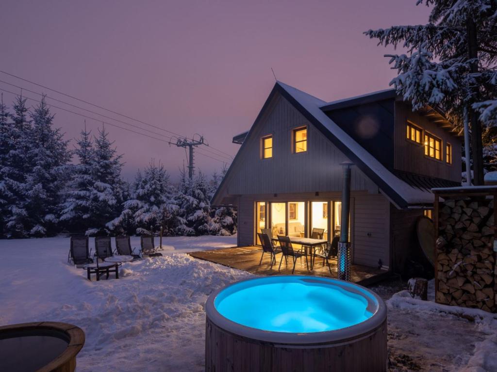 Holiday Home Pod Liščím Kopcem 6-4 by Interhome v zimě