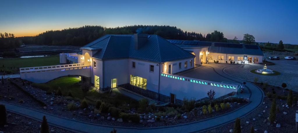 Bassein majutusasutuses Hotel Kiston või selle lähedal