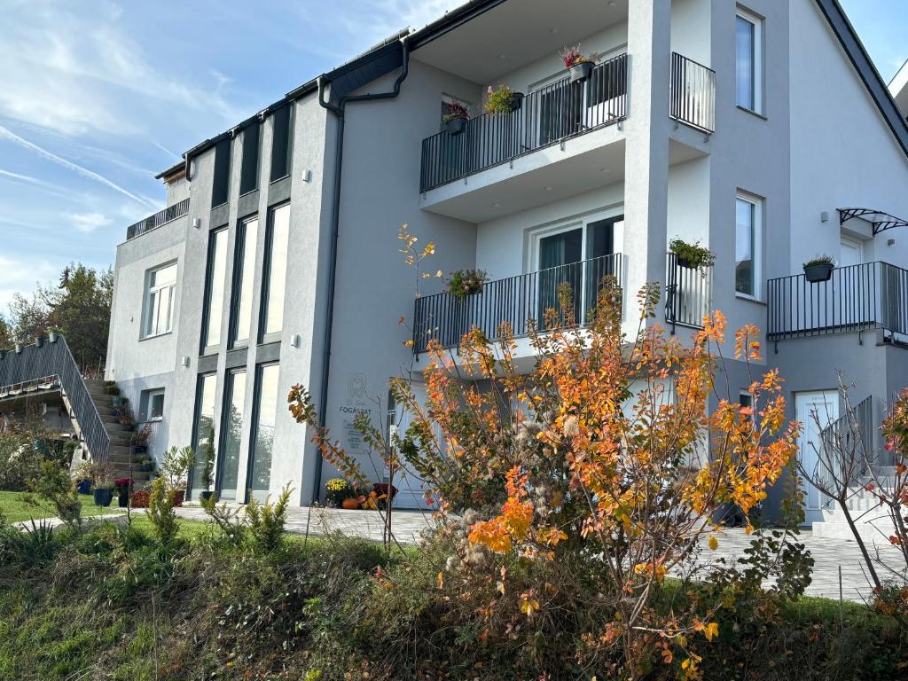 Budynek, w którym mieści się apartament
