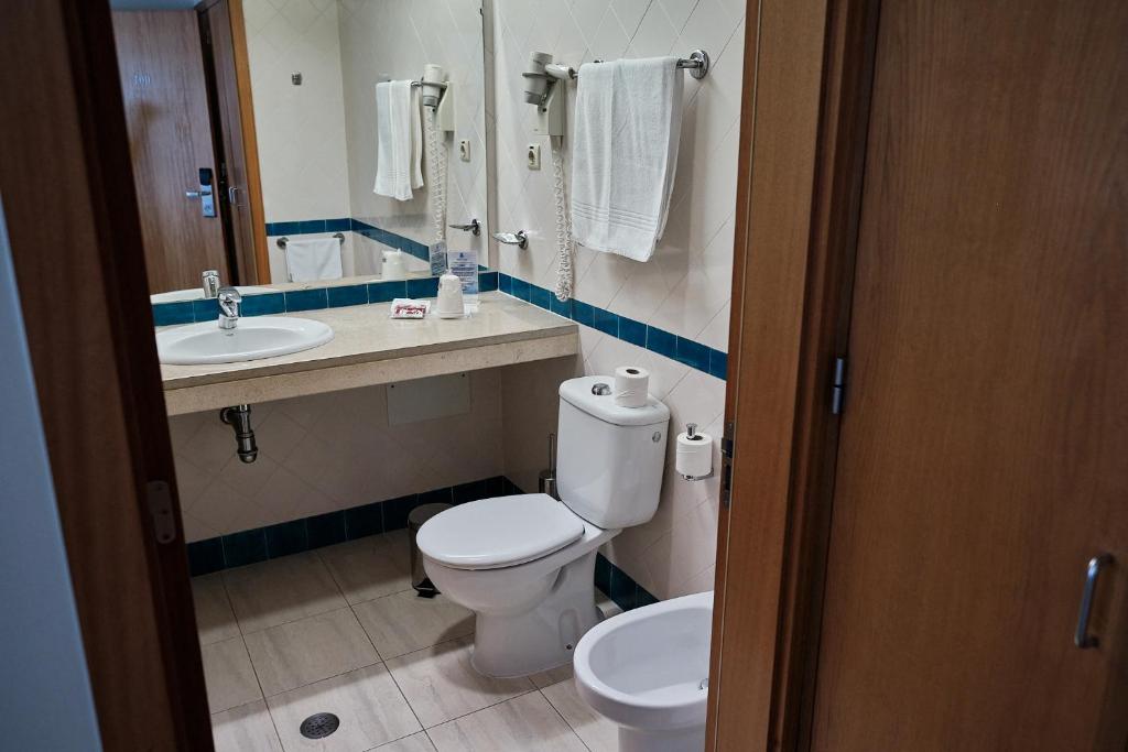 Ванная комната в Hotel Varandas do Atlântico by RIDAN Hotels