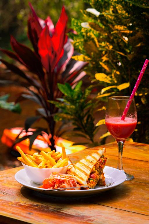 Dining and Leisure