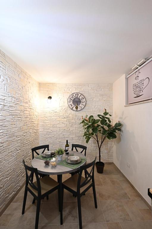 Fotografie z fotogalerie ubytování Suite Laurel SPA con idromassaggio v destinaci Fasano