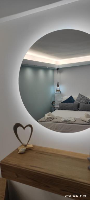 Posteľ alebo postele v izbe v ubytovaní LEFKAS CITY APARTMENTS & SUITES