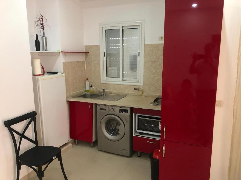 Kuchyň nebo kuchyňský kout v ubytování maison d'hôte familiale للعائلات فقط