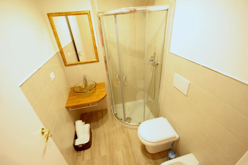 Koupelna v ubytování B&B I Portici Di Sottoripa