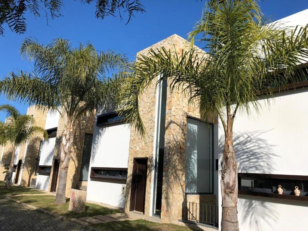 Modern Luxury Townhouse 3 Bedroom Townhouse Olhos de Agua Communal pool AT03 - Three-Bedroom Villa