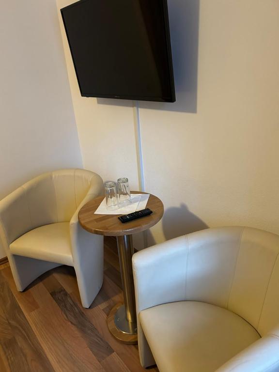 TV a/nebo společenská místnost v ubytování Gasthof Wildschönauer Bahnhof