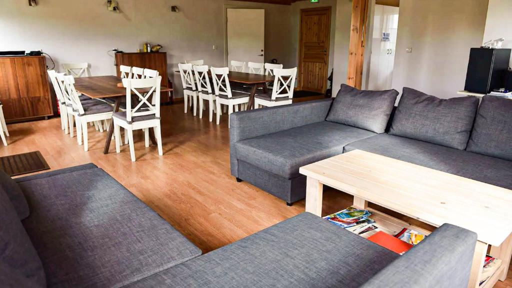 Posezení v ubytování Fagrafell Hostel
