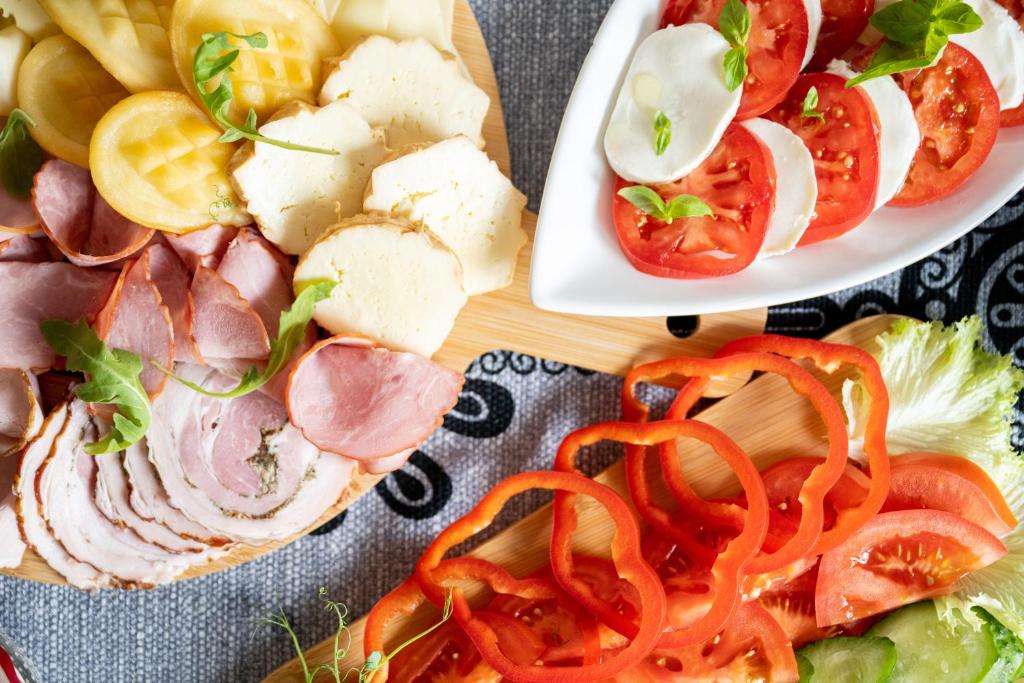 Jedlo v ubytovaní bed & breakfast alebo blízkom okolí