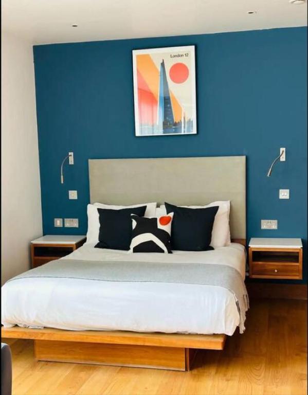 Flat N17 London Stunning Studio Apartment with Balcony, London