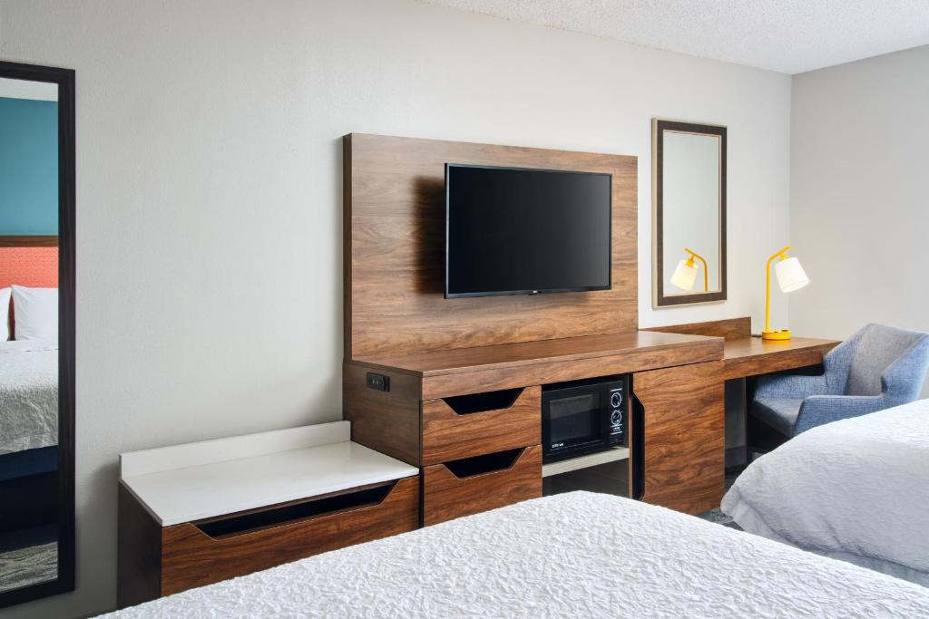Hampton Inn Melbourne-Viera - Room With Two Queen Beds - Non-Smoking