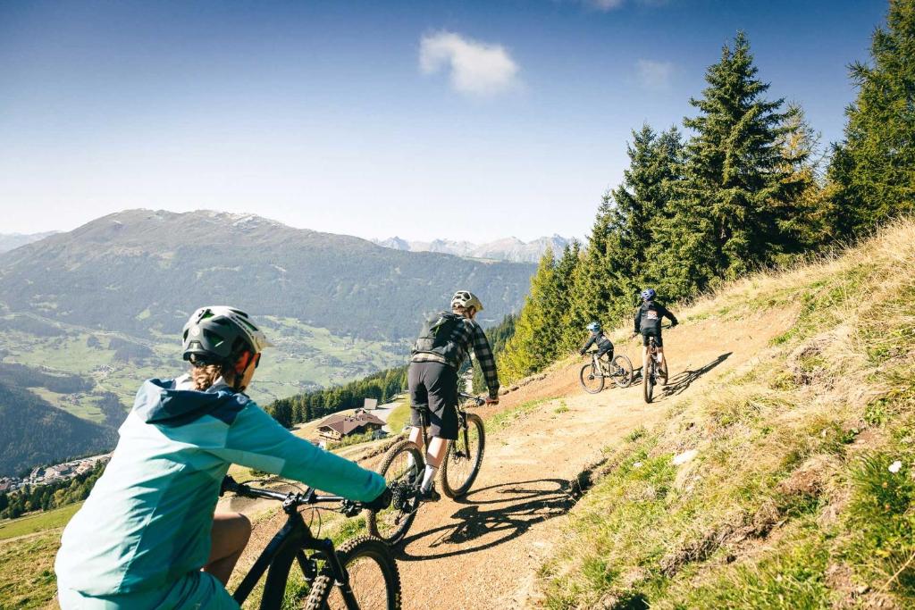 Jazda na bicykli v okolí ubytovania Apart Alpenzeit