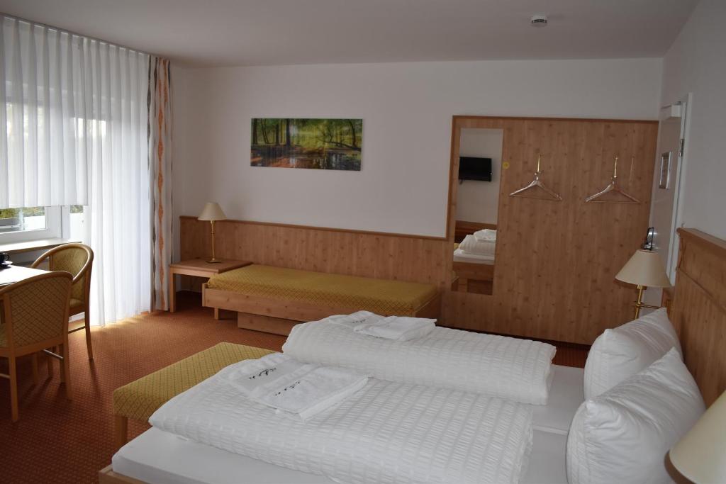 Hotel Talblick - Triple Room With Balcony