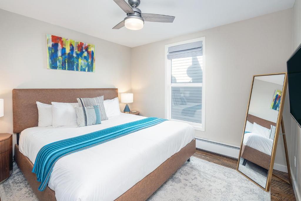 Ένα ή περισσότερα κρεβάτια σε δωμάτιο στο Two-Bedroom Apartment