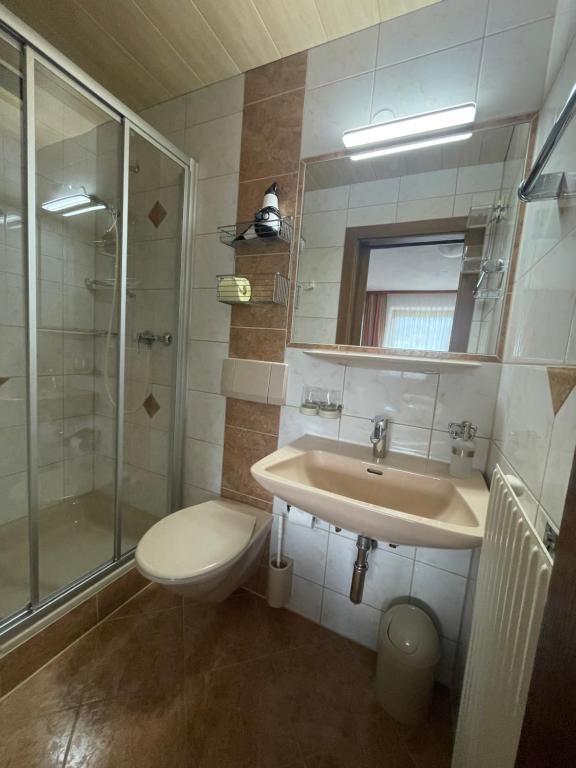 Kúpeľňa v ubytovaní Gästeheim Lederle