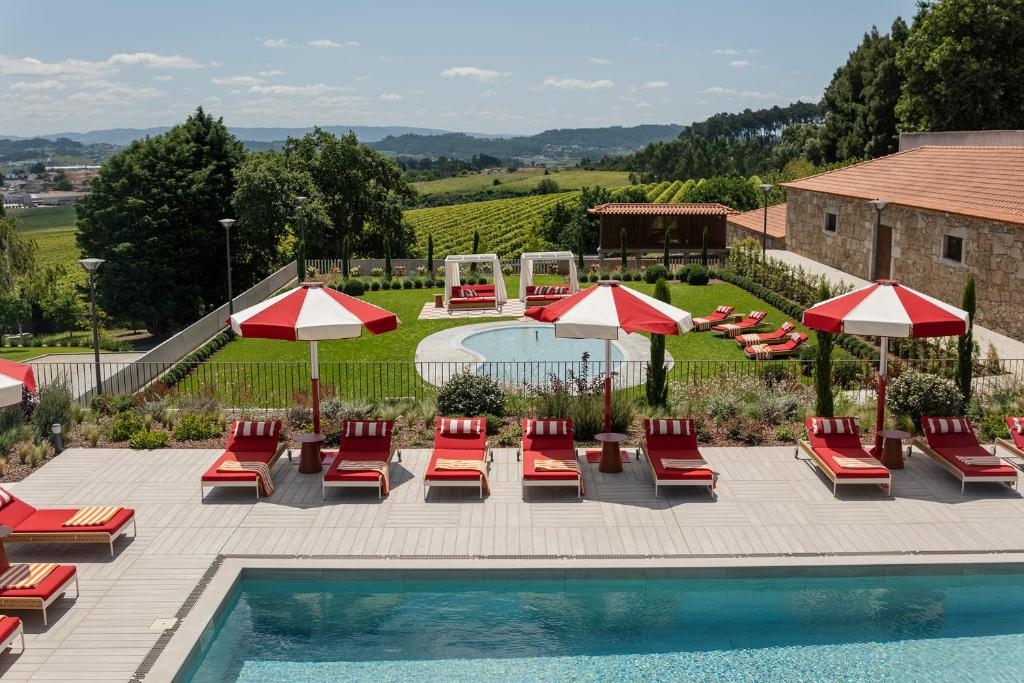 A piscina localizada em Solar de Vila Meã ou nos arredores