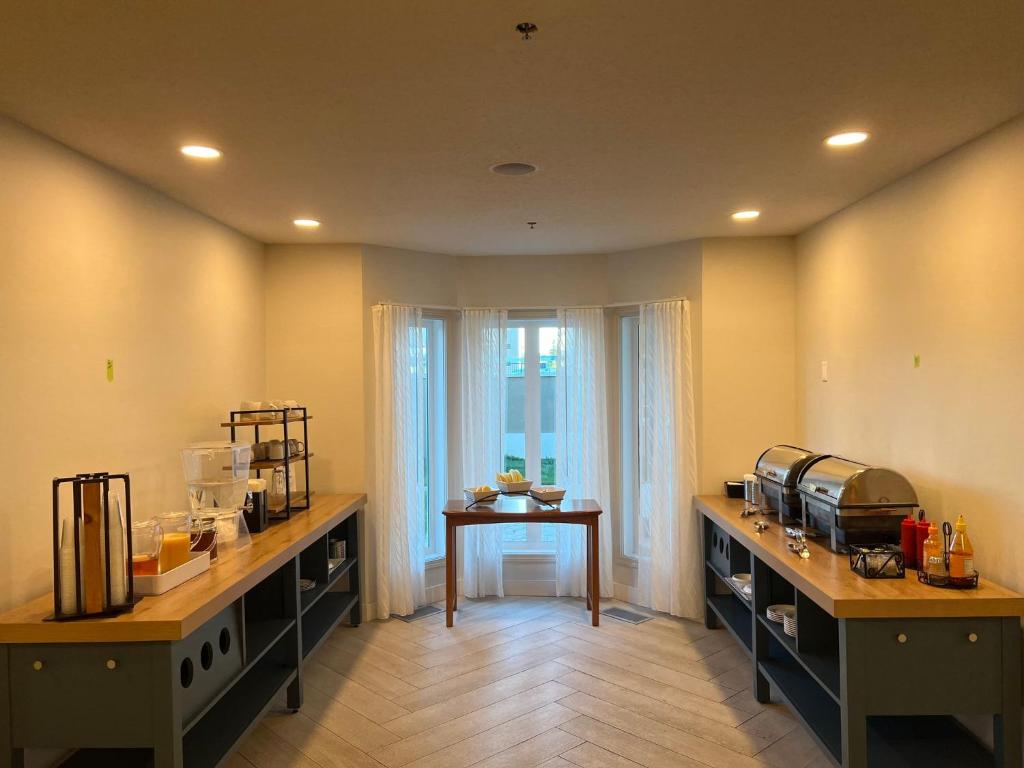 Staybridge Suites - Calgary Airport by IHG - Resim 25