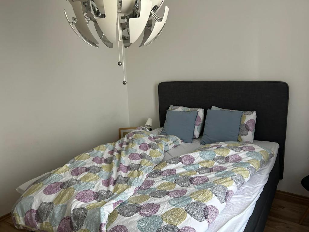 Postel nebo postele na pokoji v ubytování Apartmán "DUNAJ" private parking - klimatizácia
