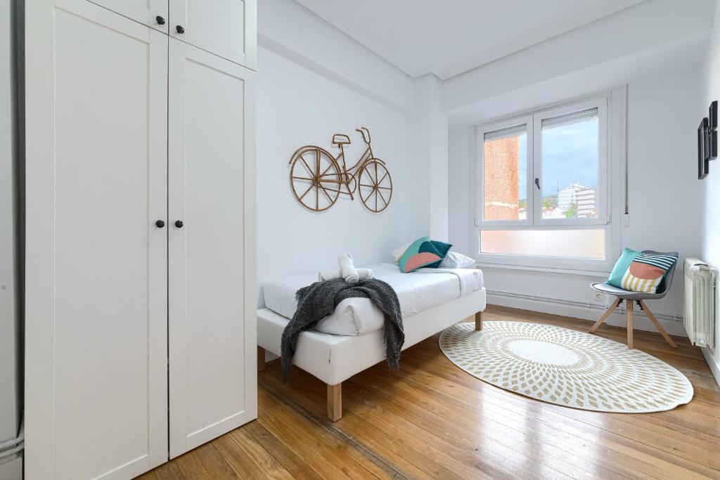 Iturribide Hogar Moderno junto al Metro - 三居室公寓