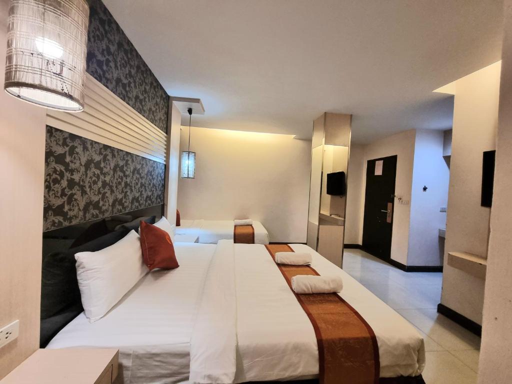 
Deluxe Triple Room
