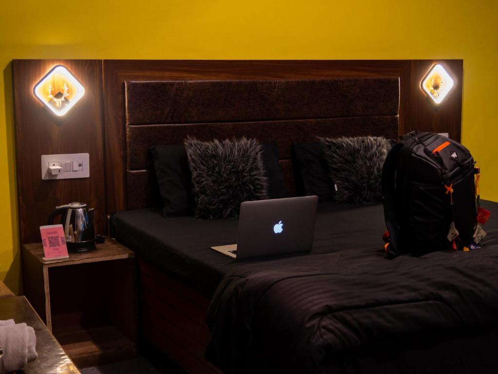 Wabi Sabi Riverside Hostel - Luxe Tweepersoonskamer Met Balkon