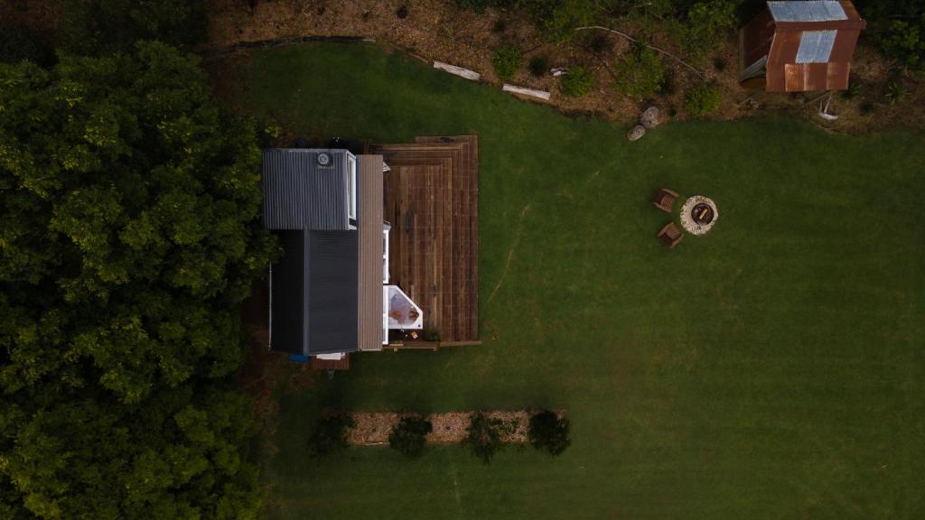 Letecký snímek ubytování Central Coast Deck and Spa Luxury Tiny House with firepit