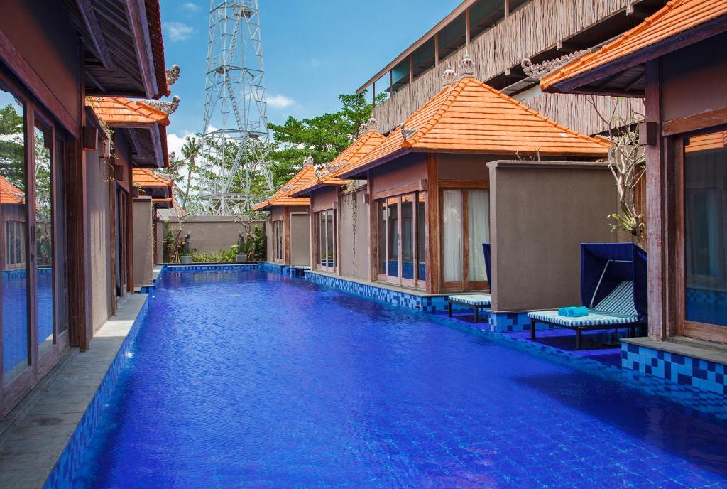 Bazén v ubytování Mahagiri Resort Nusa Lembongan nebo v jeho okolí
