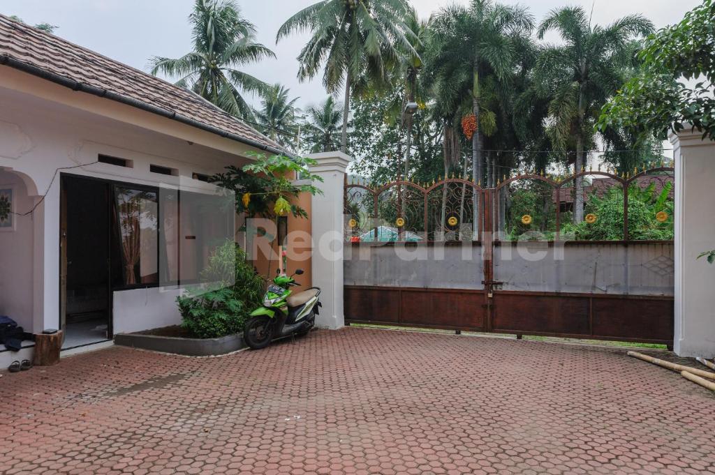 Zahrada ubytování Pondok Cimanggu Syariah Mitra RedDoorz